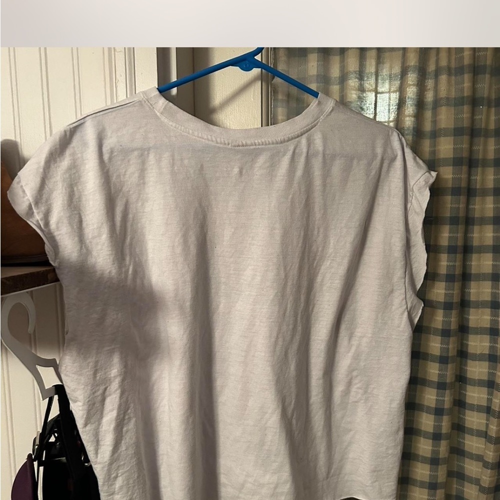 Casual White Graphic Tee - Picture 5 of 5